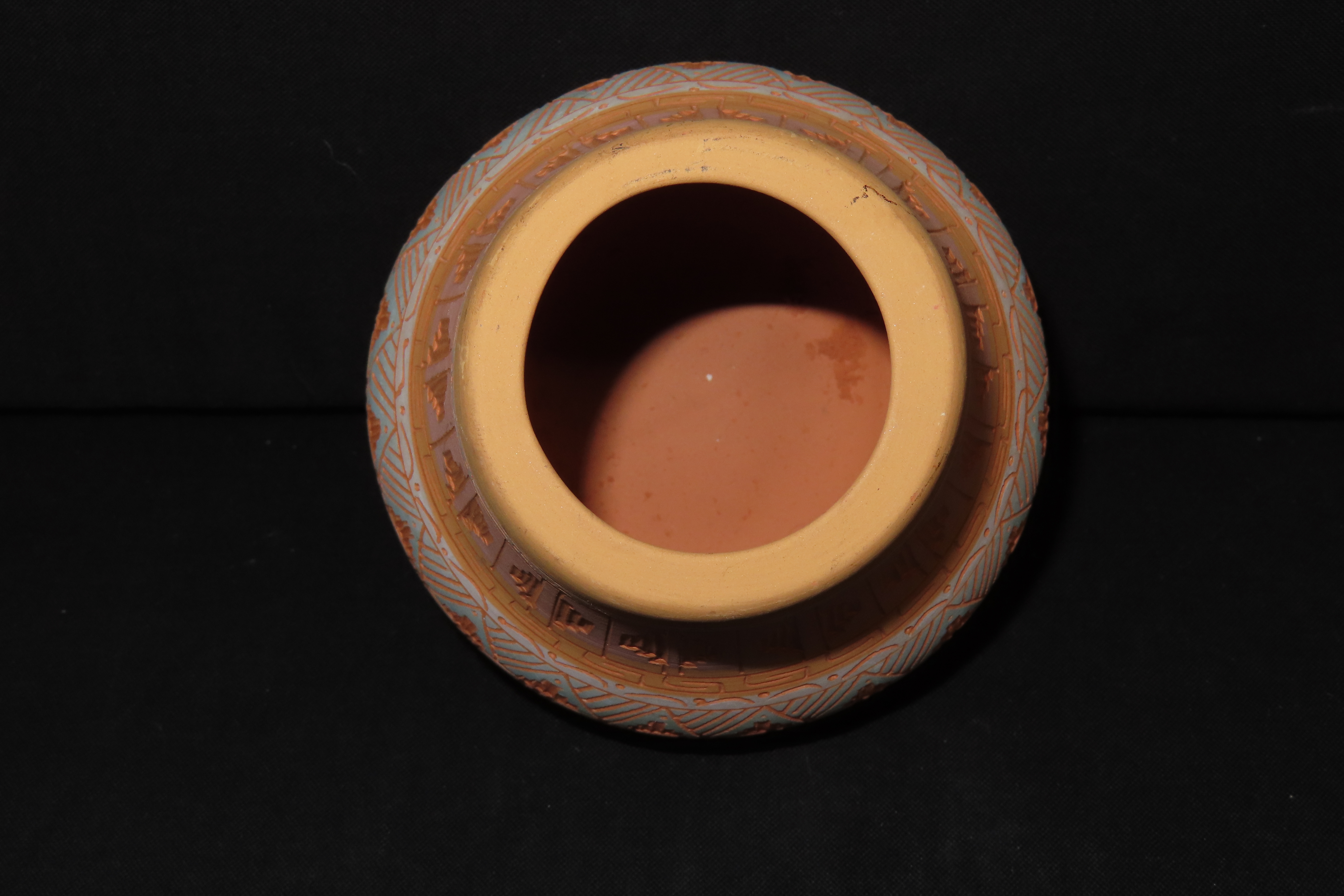 Beautiful Southwest Navajo Indians Pottery Vase / Jar / Bowl. Original Hand Painted / hand Etched Example. Signed on Bottom.