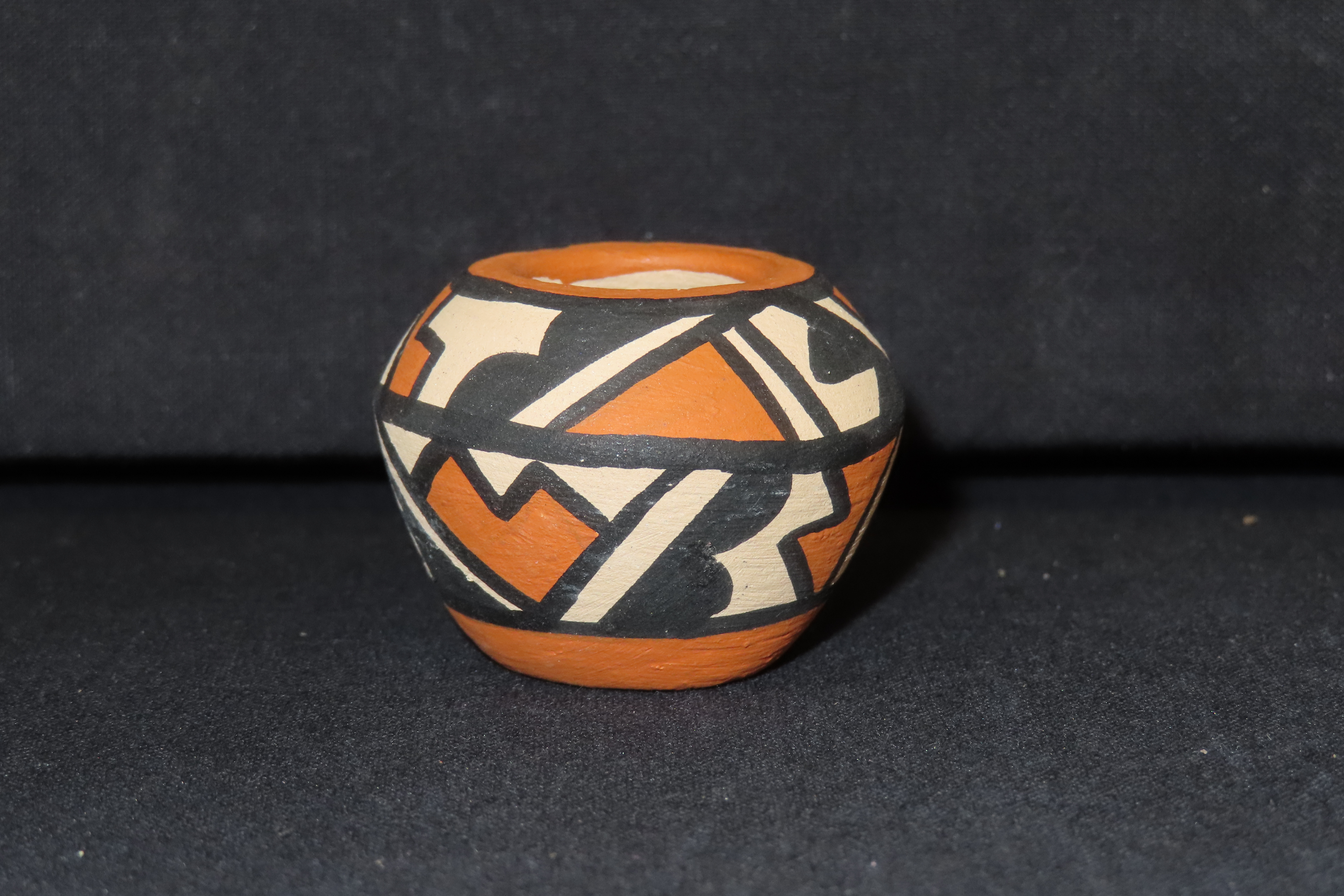Beautiful Southwest Pueblo / Jemez Indians Pottery Vase / Jar / Bowl. Original Hand Painted Example. Signed on Bottom.