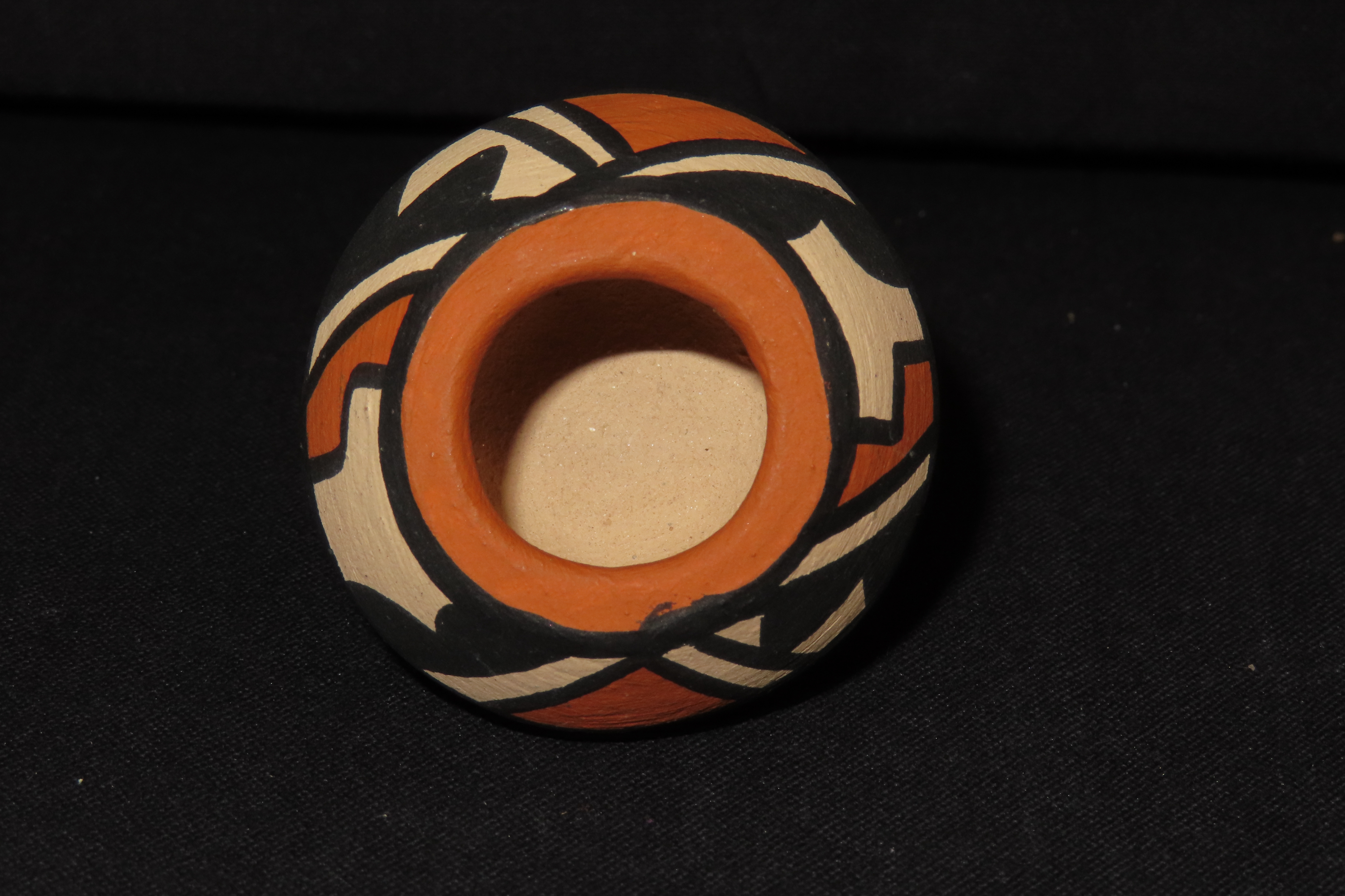 Beautiful Southwest Pueblo / Jemez Indians Pottery Vase / Jar / Bowl. Original Hand Painted Example. Signed on Bottom.