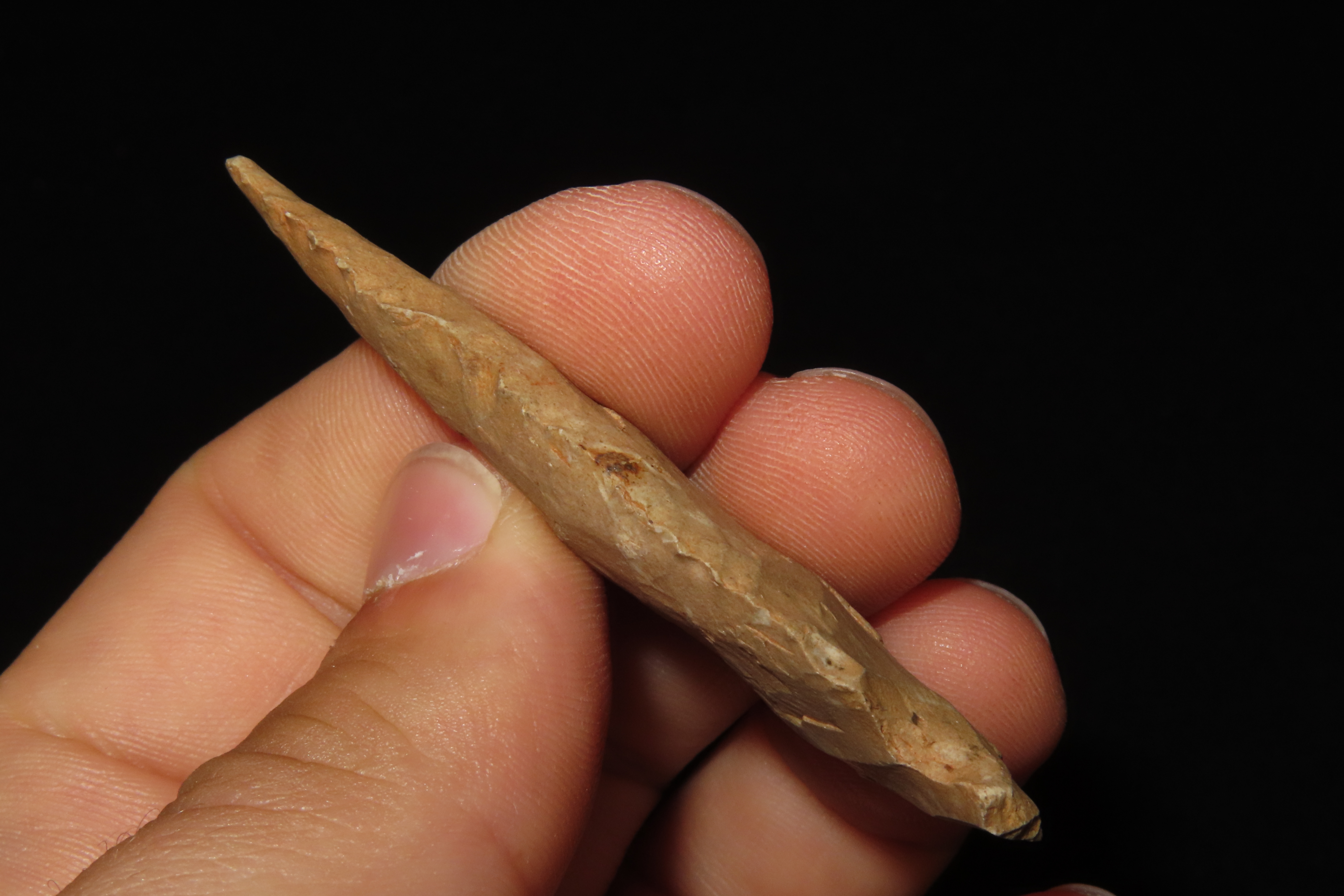 2 7/16" Serratede Boggy Branch found in Northern Alabama. Indian Arrowhead, Artifact.