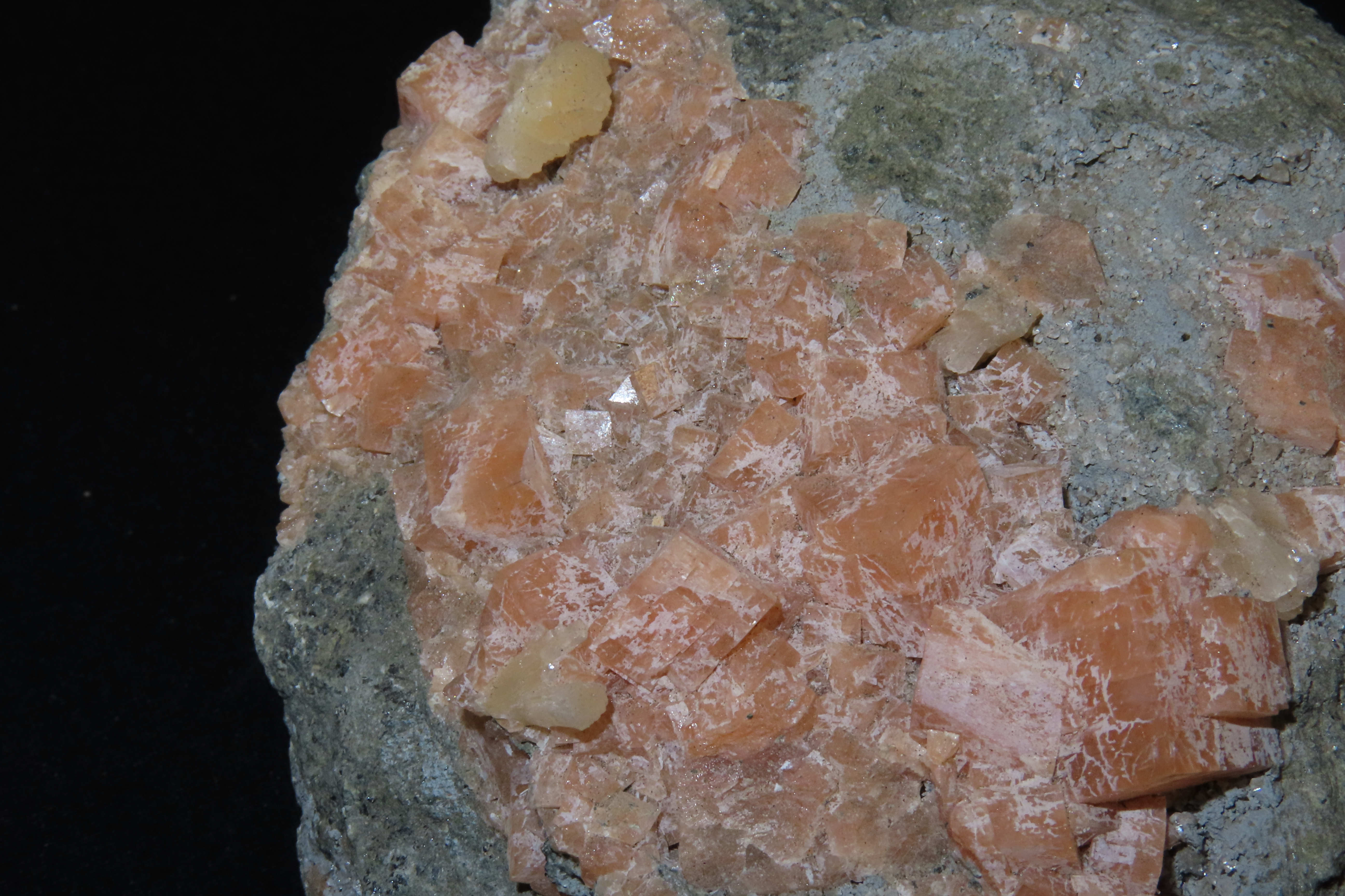 Beautiful Large Rose Quartz Crystal Cluster, Great Display Specimen.