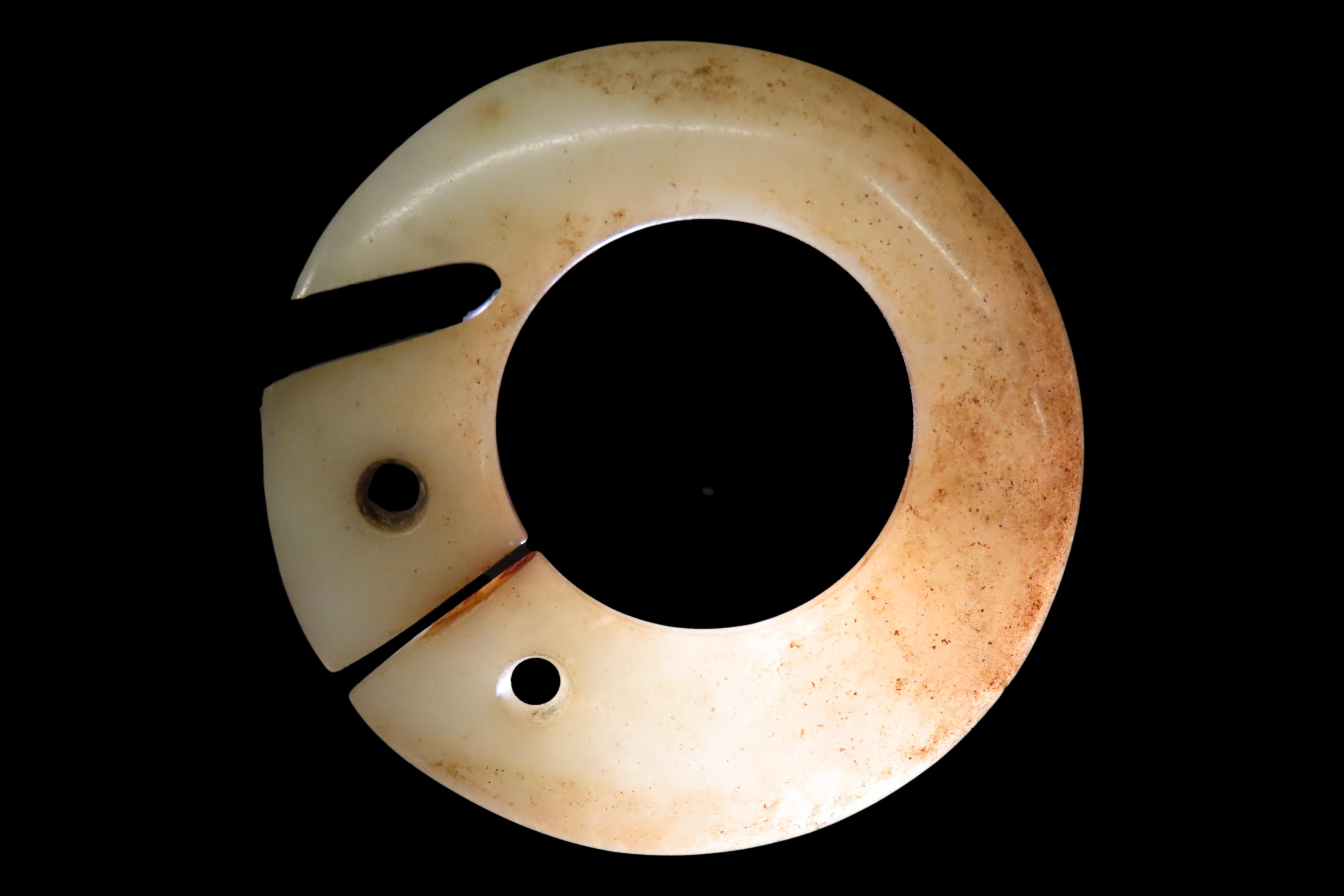 Nice Antique Chinese Hongshan Culture Jade Effigy Pendant, Hand Made Example.