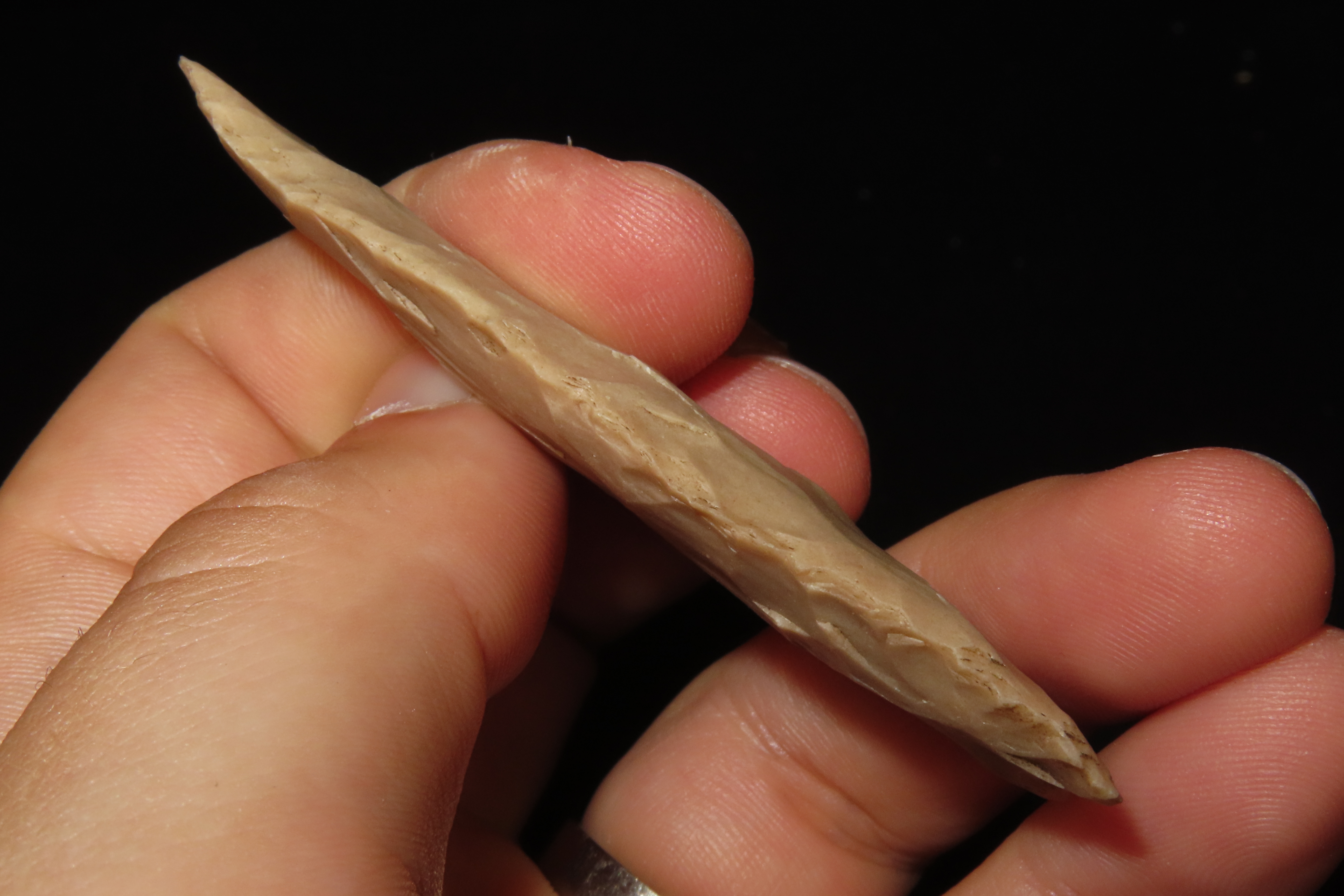 Amazing 3" Texas Plainview found in Bandera County Texas. Ex Dr. Ted Raurk, Ex Tom Davis. Indian Arrowhead. Artifact.