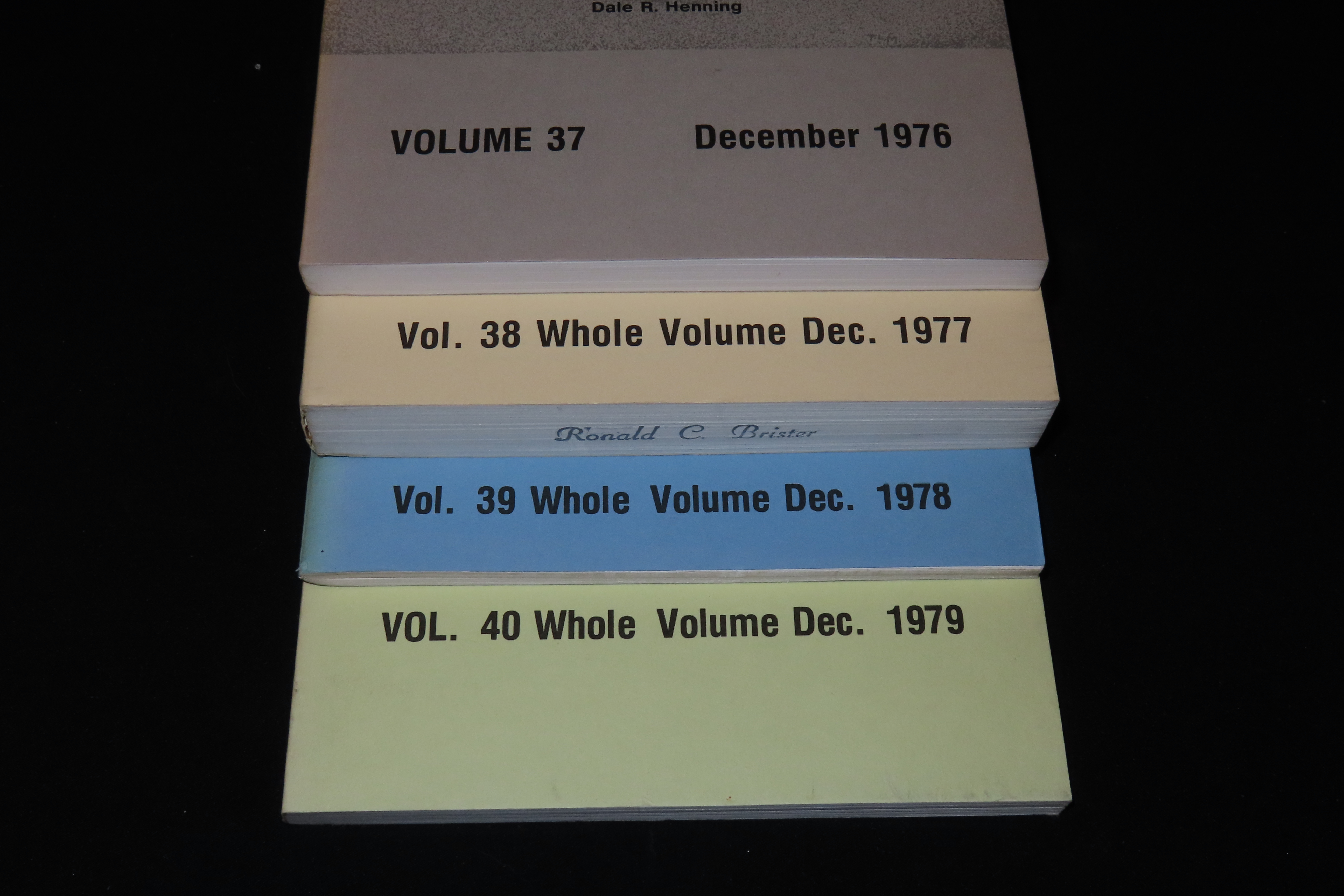 Lot of 1970's Missouri Archaeologist. Full of Pics & Articles on all kinds of Artifacts & Sites. 1976, 1977, 1978, 1979. Only one issue prin