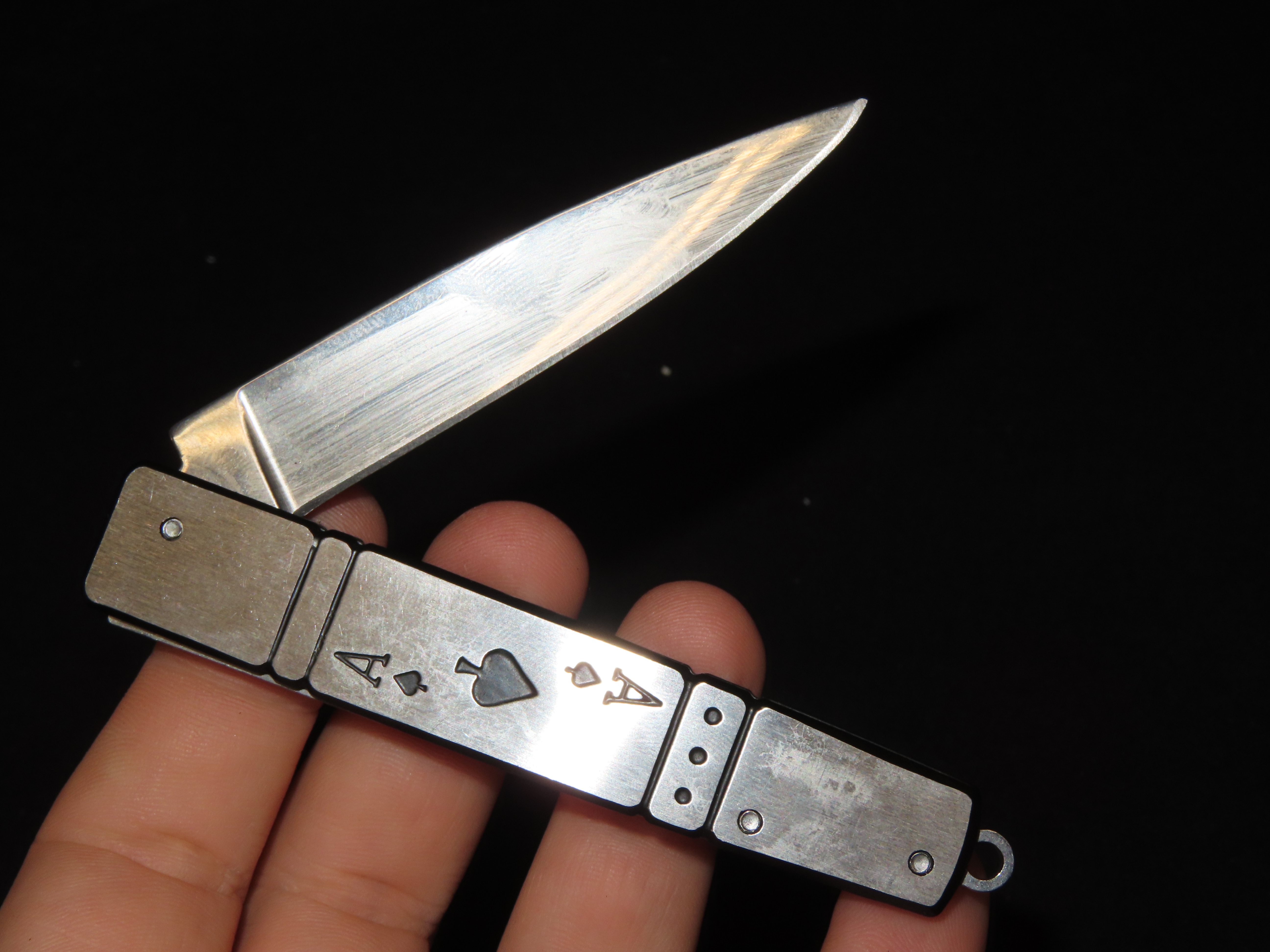 Pair of Poker Player Pocket Knives, Ace of Spades / Diamonds, Single Blade Folding Knife, Un-Used Like New