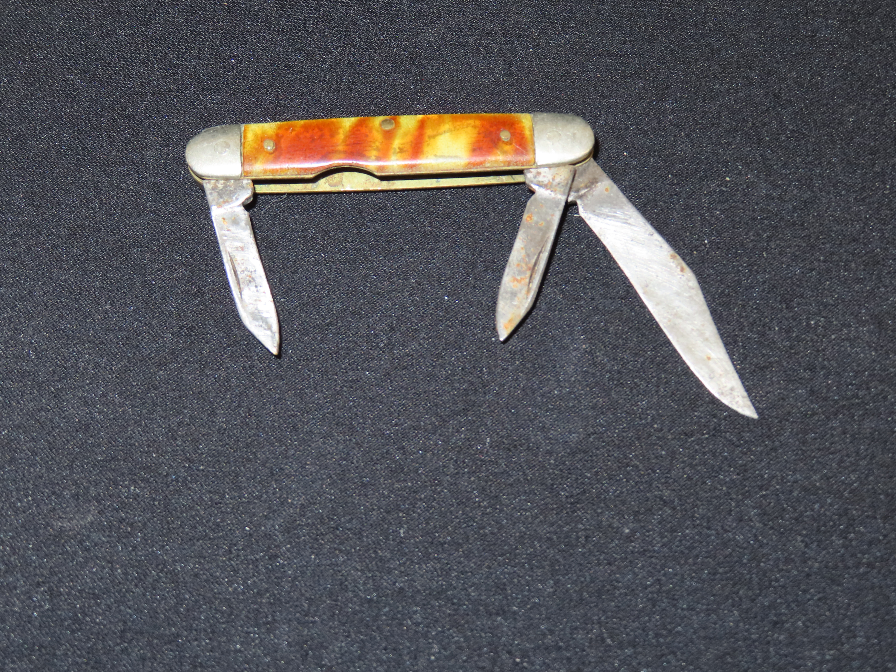 Vintage Pocket Knife, Colorful Handles, Triple Blade. Imperial.