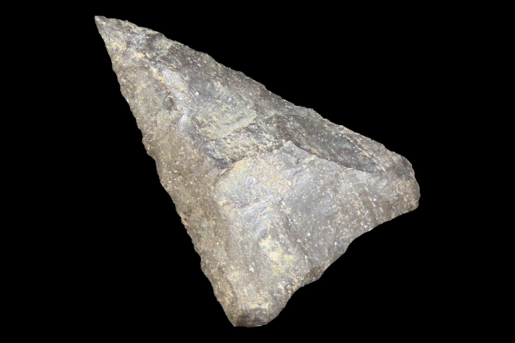 Fine New York Lenannah Triangle / Madison. Finely Flaked with a Needle Tip. Indian Arrowhead, Artifact.