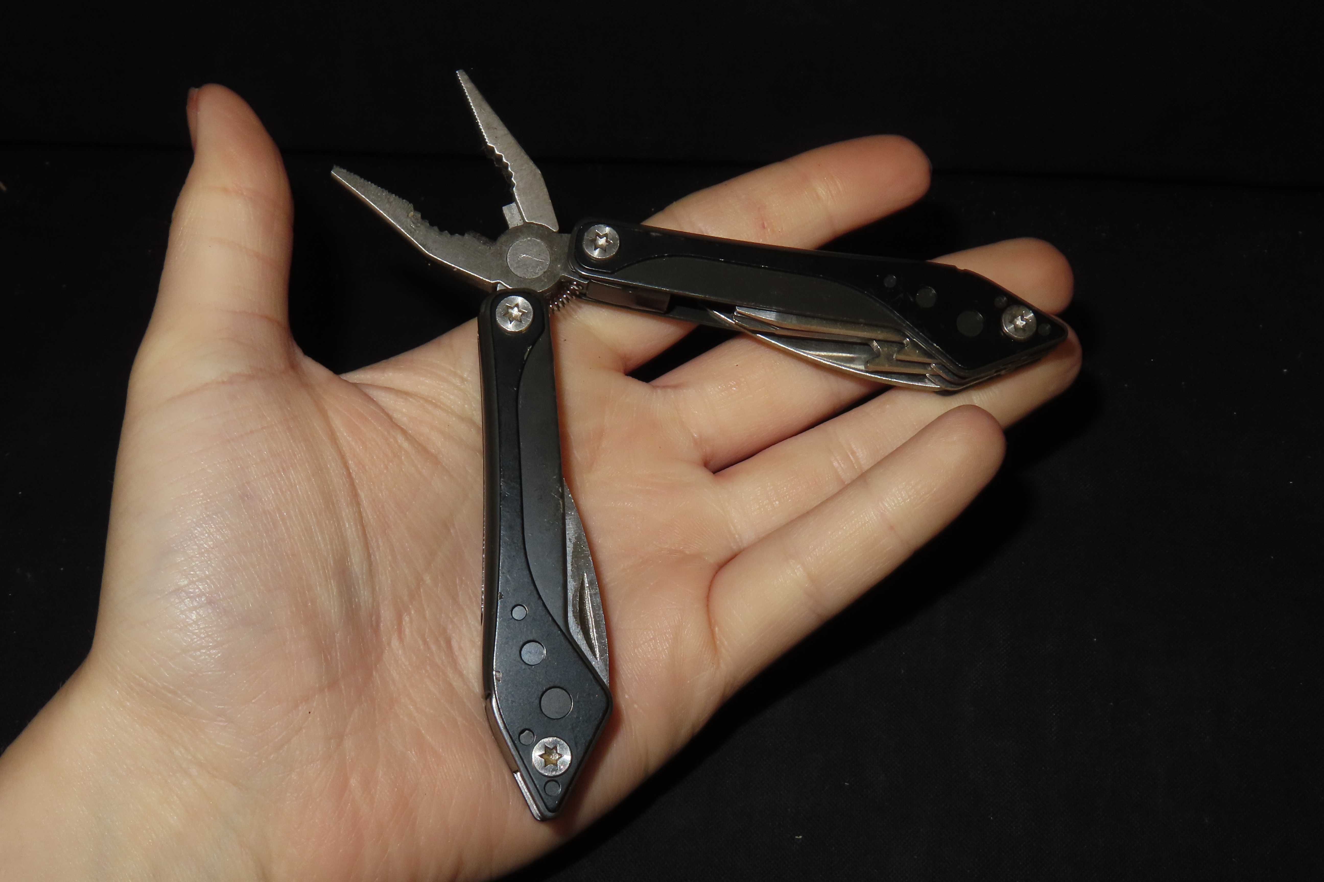 Lot of 5 New Cabela's Brand Pocket Knife Multi Tools, Pliars, Knife, Flat & Phillips Screwdriver, Scissors, Can Opener, Saw. New & Unused.