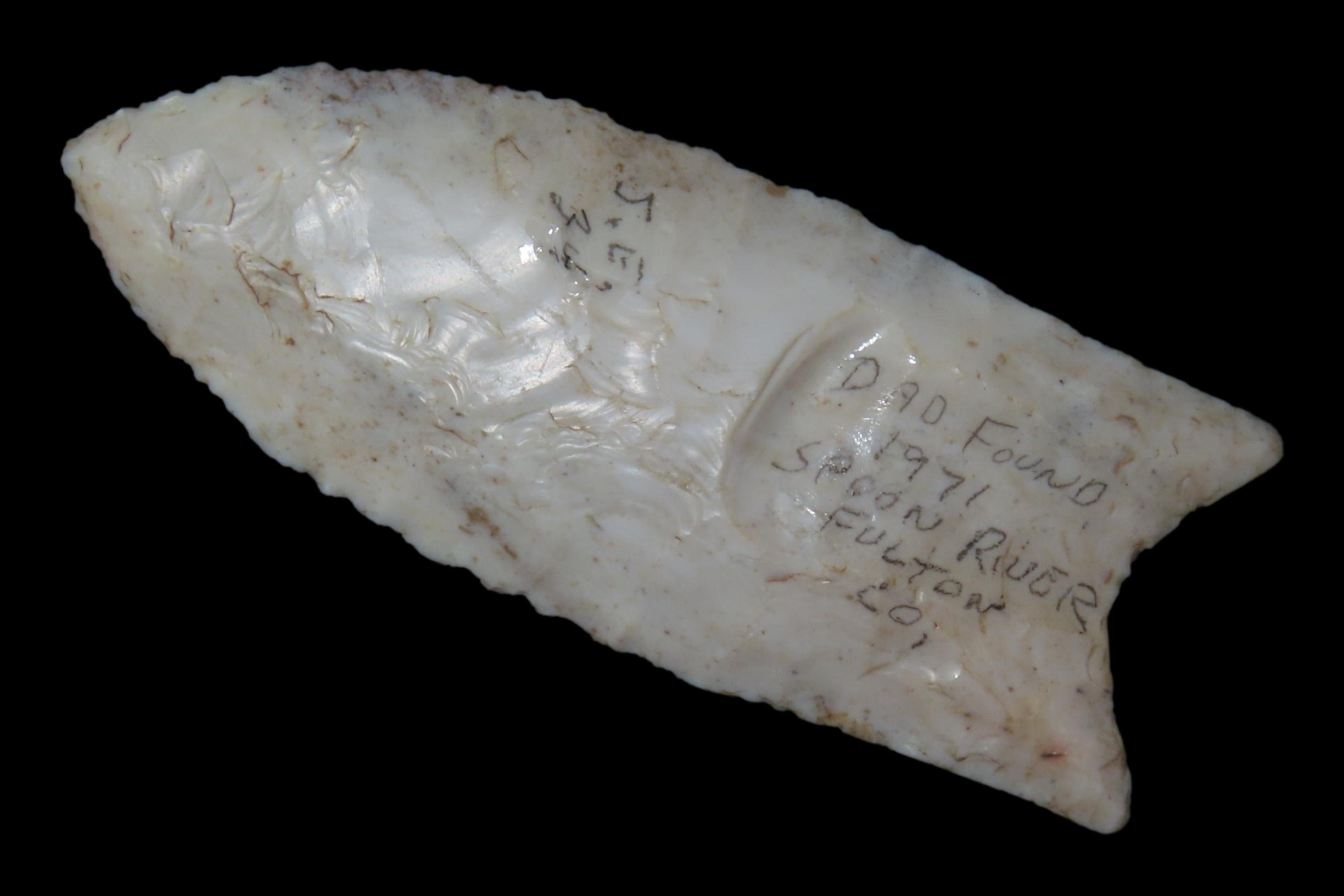 3 7/16" Clovis, Putty COA, Granger COA, Avon Chert, Fulton Co., Illinois, Found by Jerry Edwards, Ex. D. Dean Mesnard Jr.