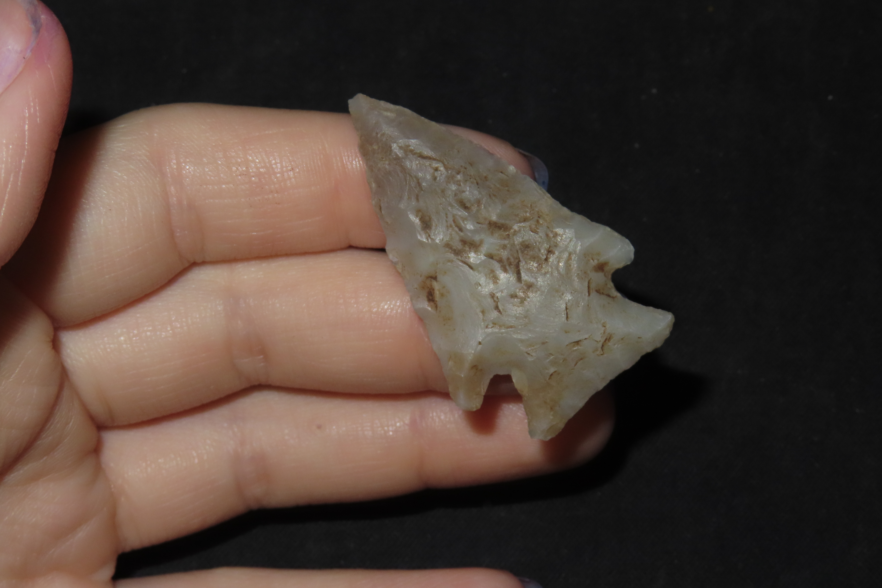 1 3/4" Corner Notch, Chalcedony Agate, North Dakota