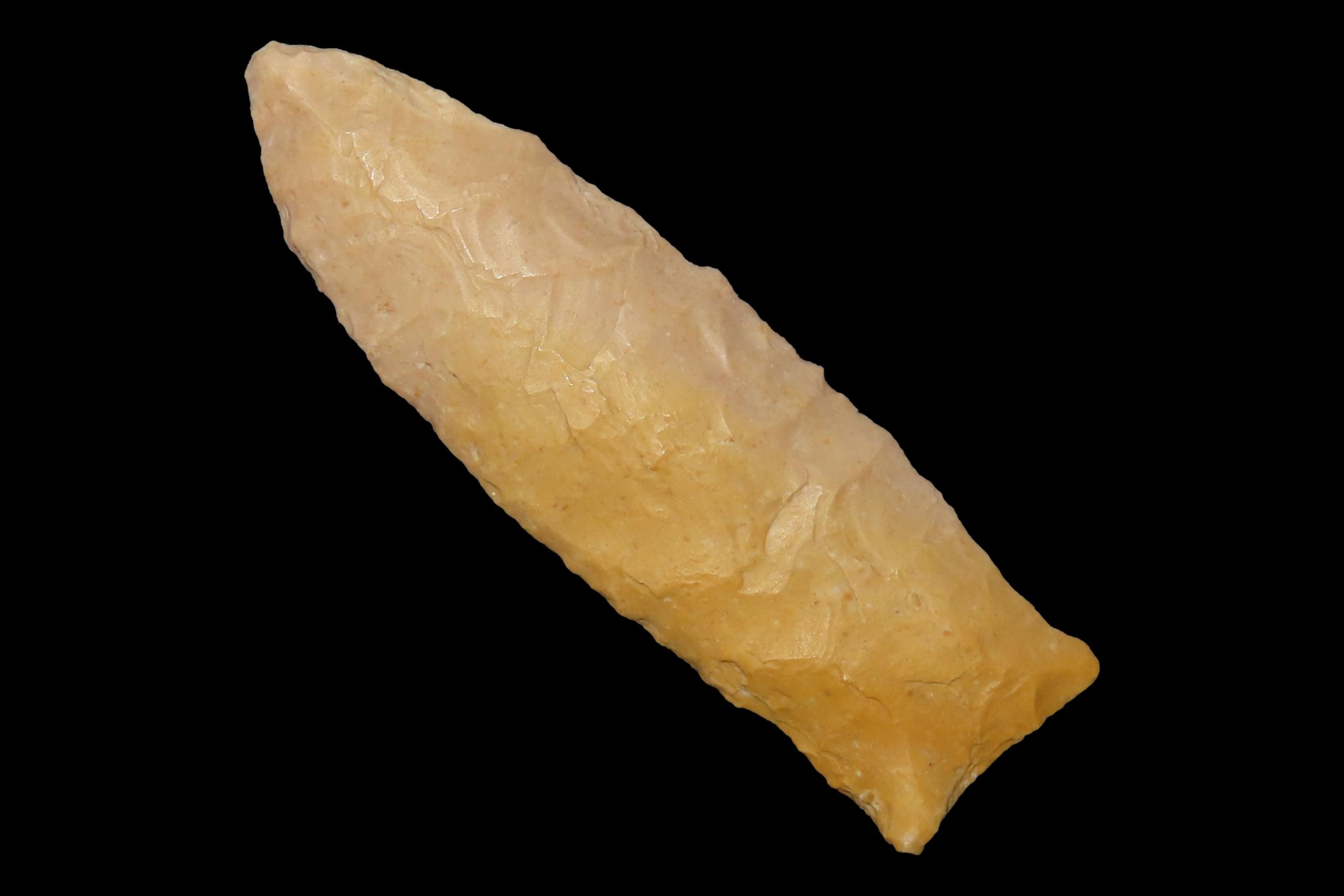 2 5/16" Eden, Cream-Colored Chert, Dawson Co., Montana