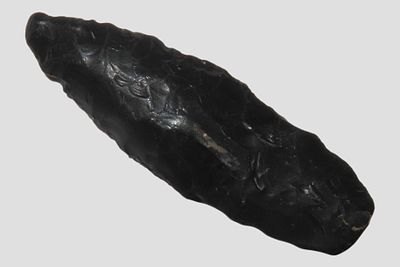 1 5/8" Cougar Mountain, Quality Obsidian, Oregon, Ground Shoulders, Ex. Denis Burger