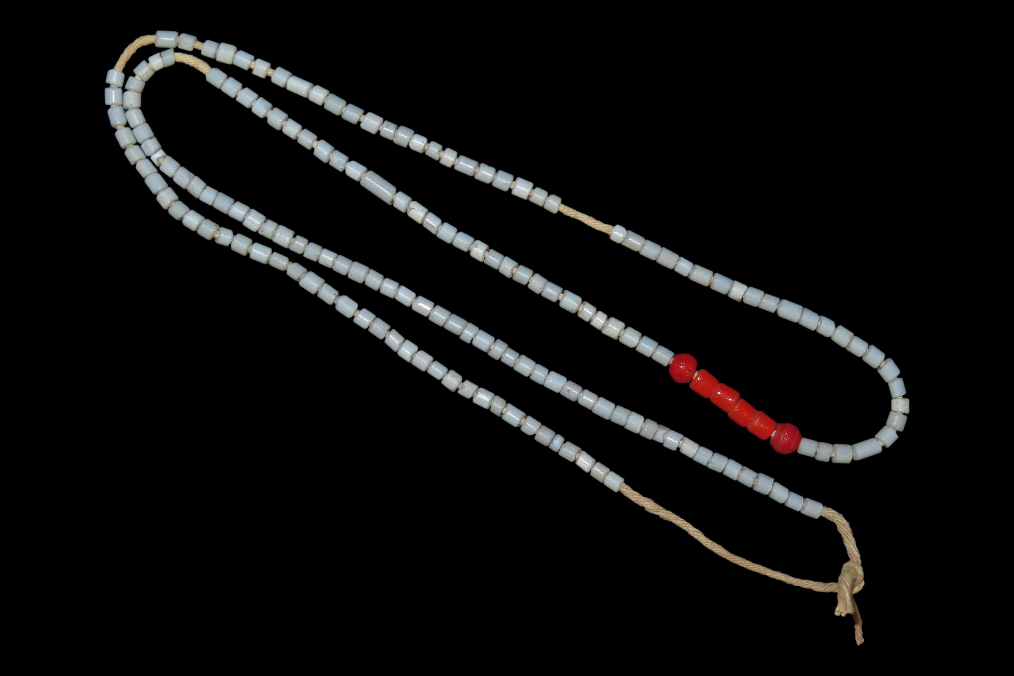 Strand of Beads, Montana