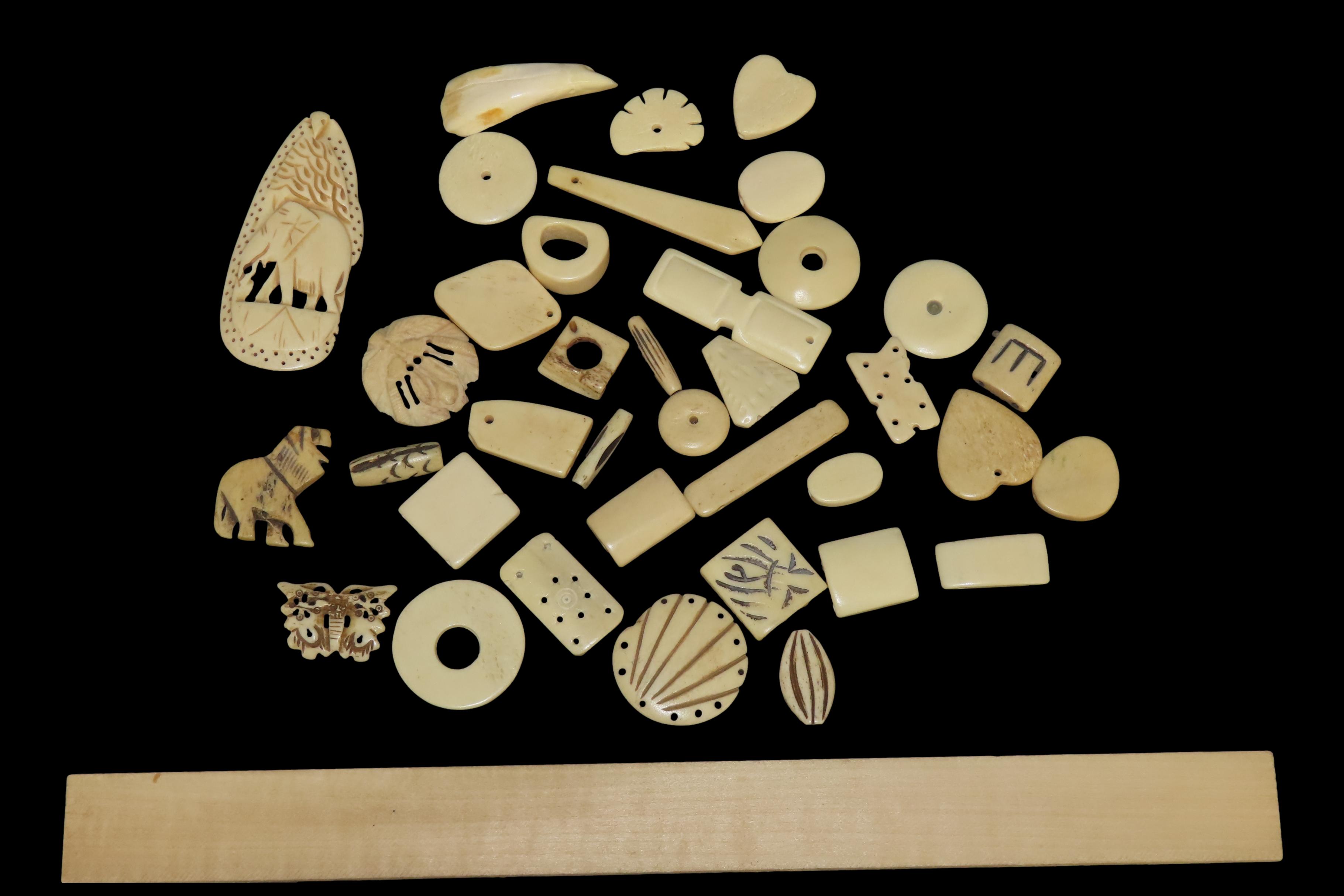 Lot of Early 1900s Tourist Trade Carved Bone Pendants & Beads, Dakotas