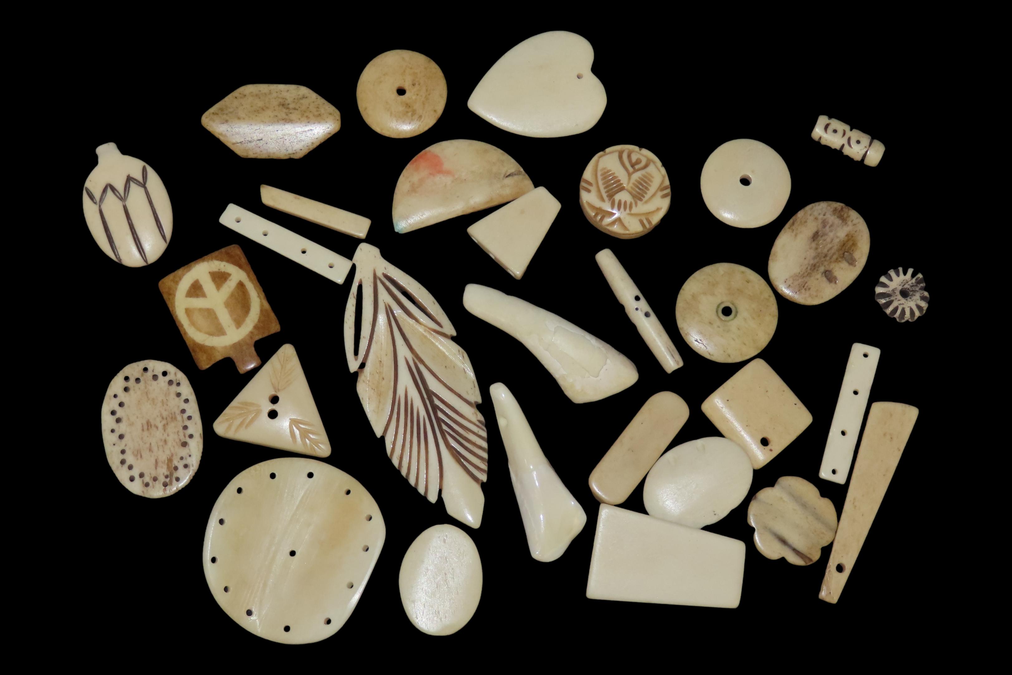 Lot of Early 1900s Tourist Trade Carved Bone Pendants & Beads, Dakotas