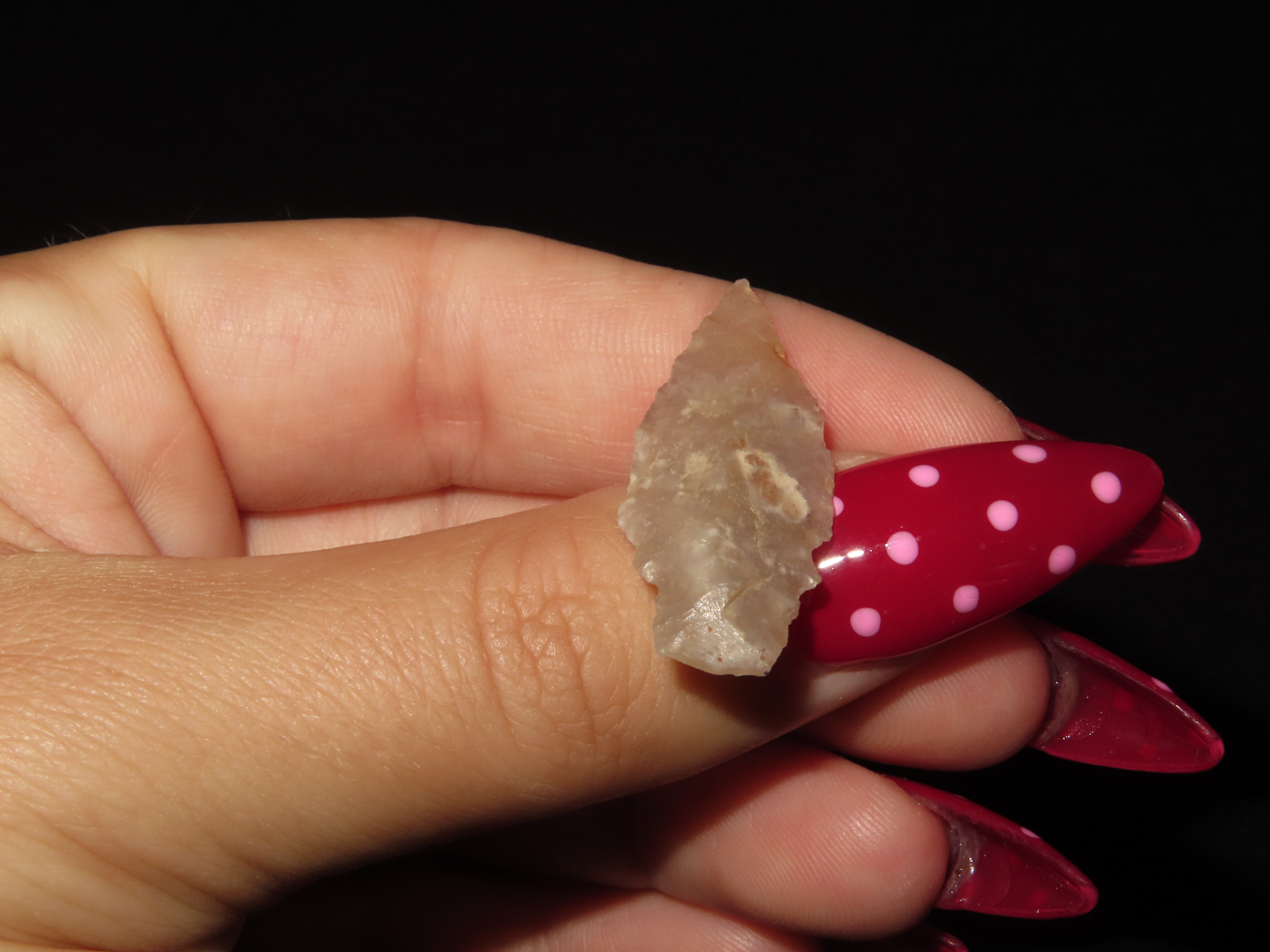 Double-Notch Bird Point / Arrowhead, Translucent Agate, New Mexico