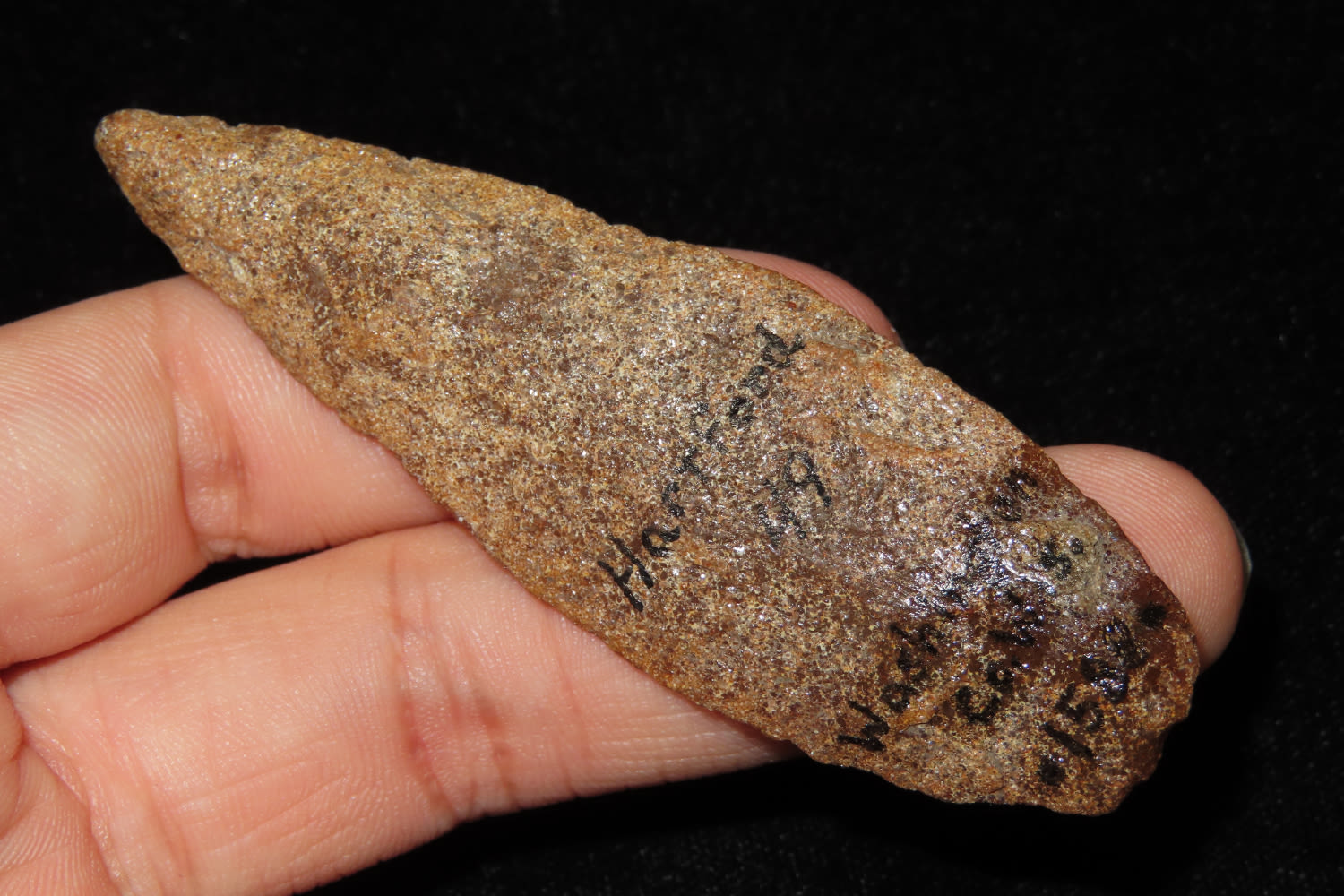 Lot 1 3 1/8" Red Hixton Quartz Blade Washington Co Wisconsin near Hartford Ex Richard Fish, Ex