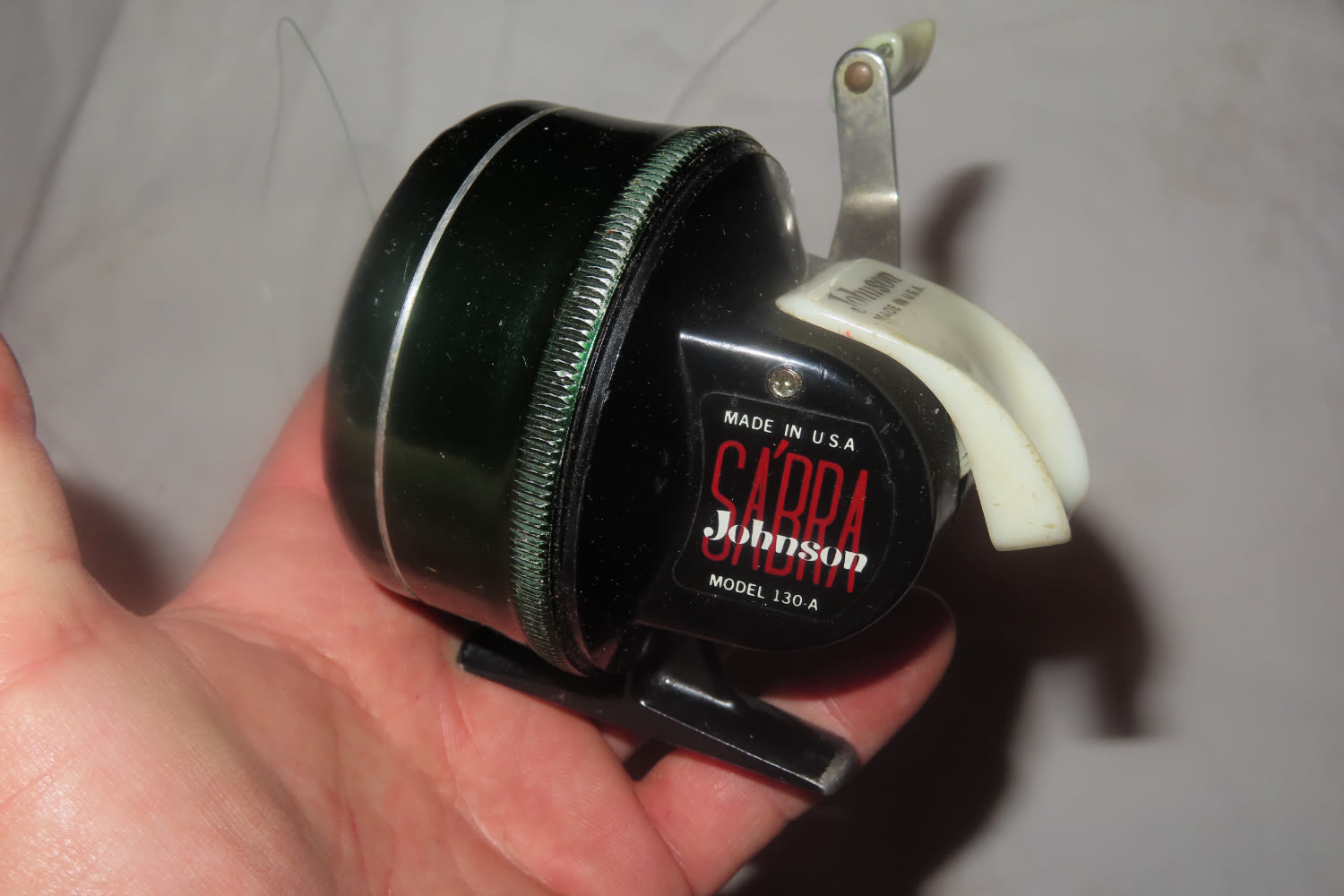 Lot 325 ANTIQUE/VINTAGE FISHING REEL JOHNSON SABRA MODEL 130A