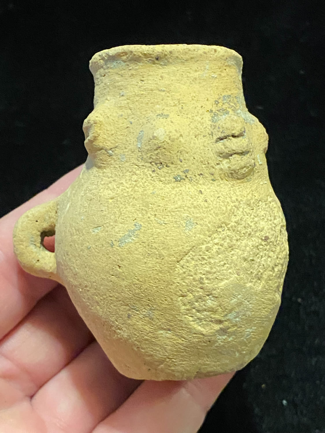 lot-759-2-1-2-mandan-pottery-vessel-with-face-effigy-found-in