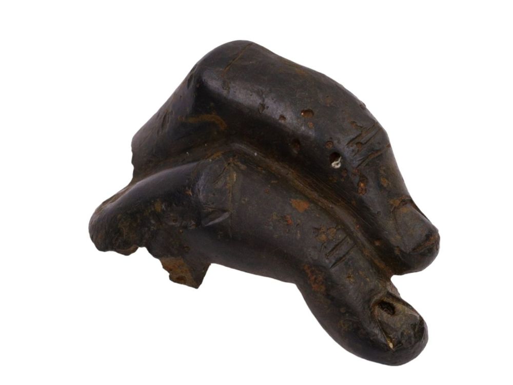 A ROMAN BRONZE LIFESIZE FRAGMENT OF A HUMAN HAND, CA. 1ST OR 2ND CENTURY AD. Two detailed 