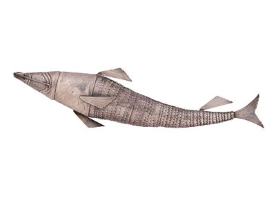 AN EGYPTIAN ARTICULATED SILVER FISH, LATE 19TH TO EARLY 20TH CENTURY. A large, high-grade silver