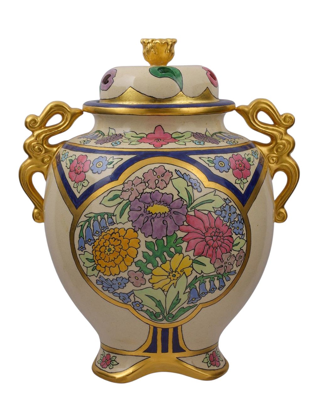 AN AMERICAN PAINTED JAPANESE SATSUMA VASE, 1921. AN AMERICAN DECORATED SATSUMA-STYLE VASE WITH 