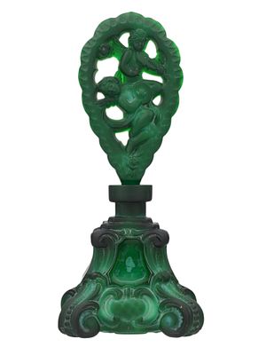 A HENRY G. SCHLEVOGT (CZECH, 1904-1984) GREEN MALACHITE GLASS PERFUME BOTTLE, C. 1930. Henry 