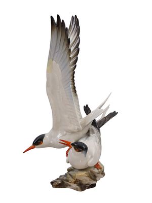 A HUTSCHENREUTHER PORCELAIN FIGURAL GROUP OF SEAGULLS, DESIGNED BY G. GRANGÉ, GERMANY, 20TH CENTURY