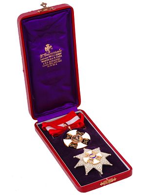 A CASED ORDER OF THE CROWN OF ITALY, I CLASS GRAND OFFICER SET, CA.1890. Order of the Crown of 