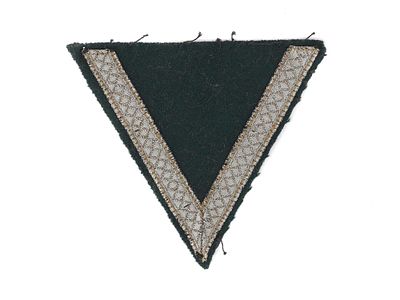 A WWII GERMAN CORPORAL TUNIC SLEEVE PATCH 1936-42. A cloth sleeve patch for a corporal parade 