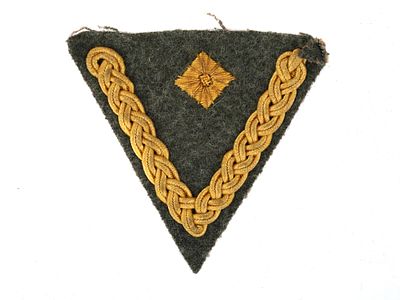 A WW2 KRIEGSMARINE NCO TUNIC SLEEVE PATCH, ISSUE 1936-42. Sleeve patch, issue (variation) 