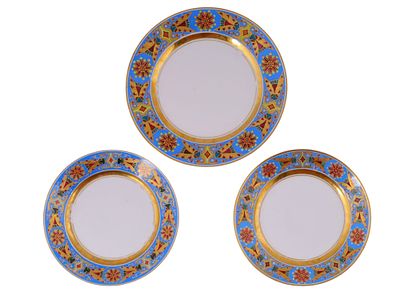 A SET OF THREE RUSSIAN PORCELAIN GOTHIC SERVICE PLATES, REIGN OF ALEXANDER III, 1889. Three 