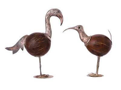 A PAIR OF SILVER AND COCONUT SHELL BIRD FIGURES, PROBABLY CONTINENTAL, LATE 19TH – EARLY 20TH 