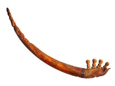 A TOBA BATAK CARVED MEDICINE HORN, NORTHERN SUMATRA, INDONESIA, LATE 19TH CENTURY. A finely 
