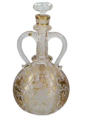 A ROUNDED LIDDED GILT-GLASS DECANTER, RUSSIA, CA. 1890. Rounded body-shaped decanter with a 