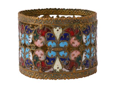 A RUSSIAN CLOISONNE ENAMEL NAPKIN RING, 19TH CEN. A Russian cloisonne enamel napkin ring, 19th 