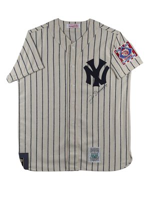 A JOE DIMAGGIO AUTOGRAPHED NEW YORK YANKEES JERSEY, AMERICAN, LATE 20TH CENTURY. A framed New 