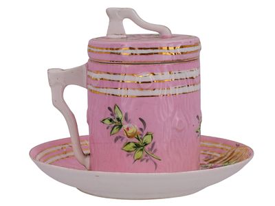 A RUSSIAN KUZNETSOV PORCELAIN LIDDED TEACUP AND SAUCER, 19TH CEN. Porcelain lidded teacup and 