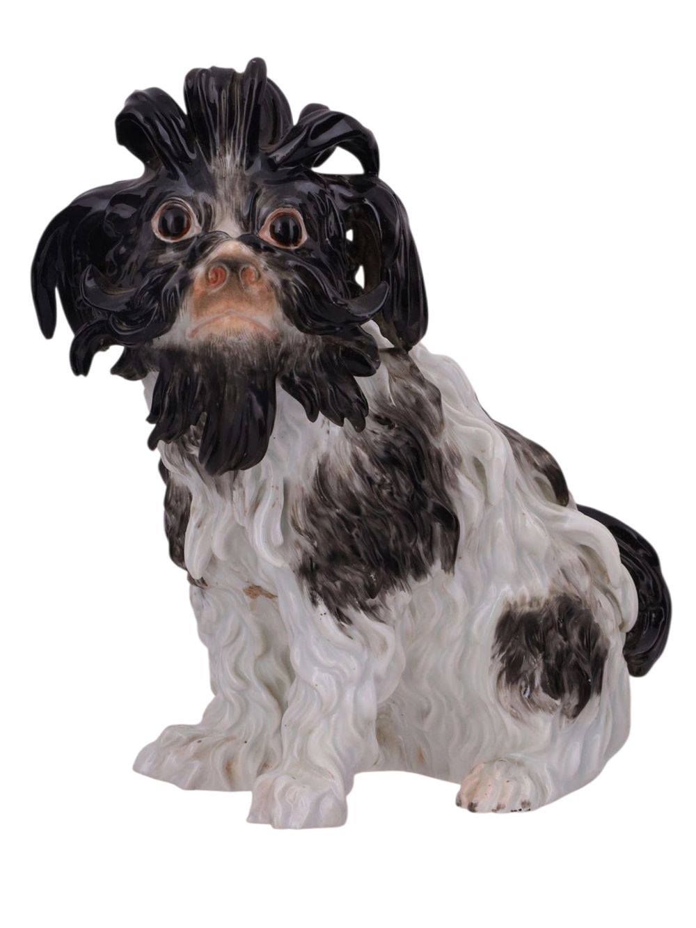 A MEISSEN PORCELAIN FIGURE OF A SPANIEL GERMANY, LATE 19TH – EARLY 20TH CC. Naturalistically 