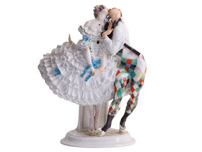 A MEISSEN PORCELAIN FIGURAL GROUPING OF HARLEQUIN AND COLUMBINE FROM THE RUSSIAN BALLET 