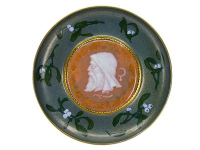 A FRENCH P&Acirc;TE-SUR-P&Acirc;TE PORCELAIN PORTRAIT PLATE, ATTRIBUTED TO S&Egrave;VRES, LATE 19TH CENTURY. A 