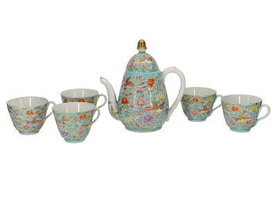 A CHINESE EXPORT HAND-PAINTED PORCELAIN TEA SET, CA. 1880. A hand-painted Chinese porcelain tea 