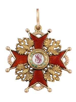 A RUSSIAN ORDER OF ST. STANISLAUS CIVIL DIVISION IN GOLD, 3RD CLASS. Hallmarked with Russian 56 