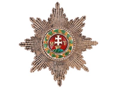 ORDER OF ST. STEPHEN OF HUNGARY GRAND CROSS BREAST STAR, AUSTRIA, CIRCA 1880. Of eight-pointed 