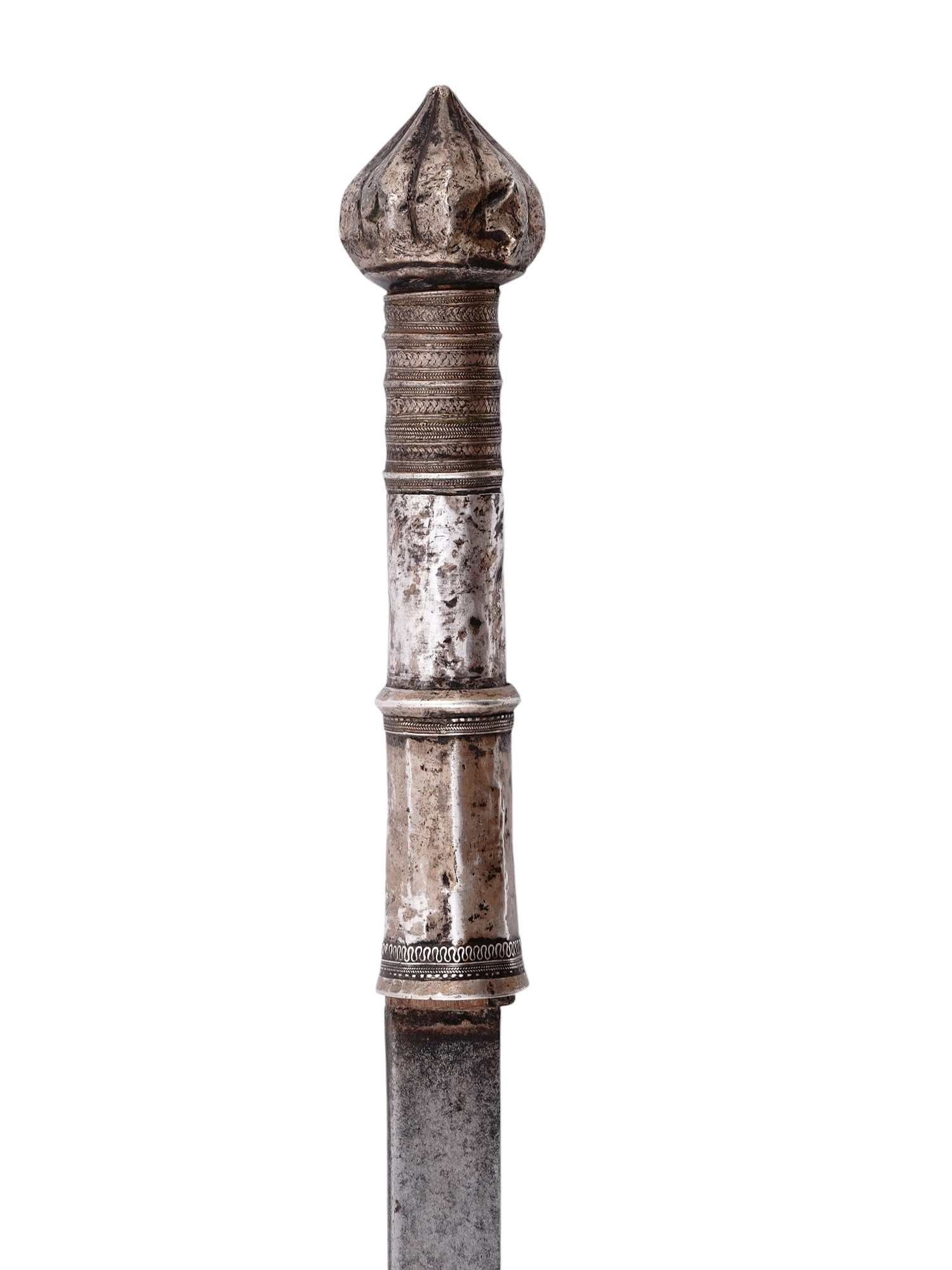 A SILVER MOUNTED BURMESE DHA DAGGER, 19TH CEN.