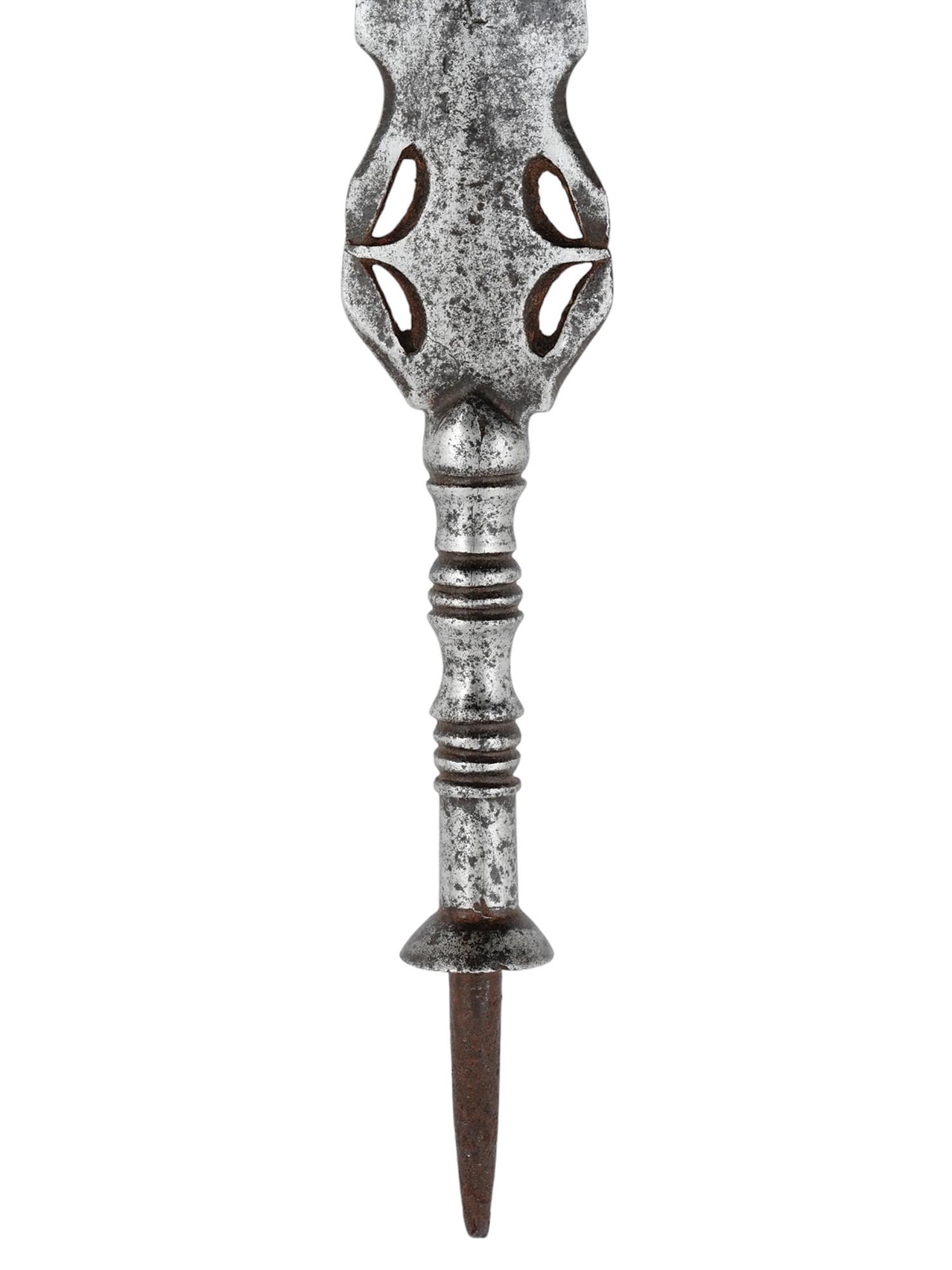 AN INDIAN PHOOLINO SPEAR TIP, 19TH C.