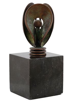 AN ART DECO BRONZE SCULPTURE, CA. 1930. Art Deco nicely patinated abstract bronze sculpture. 