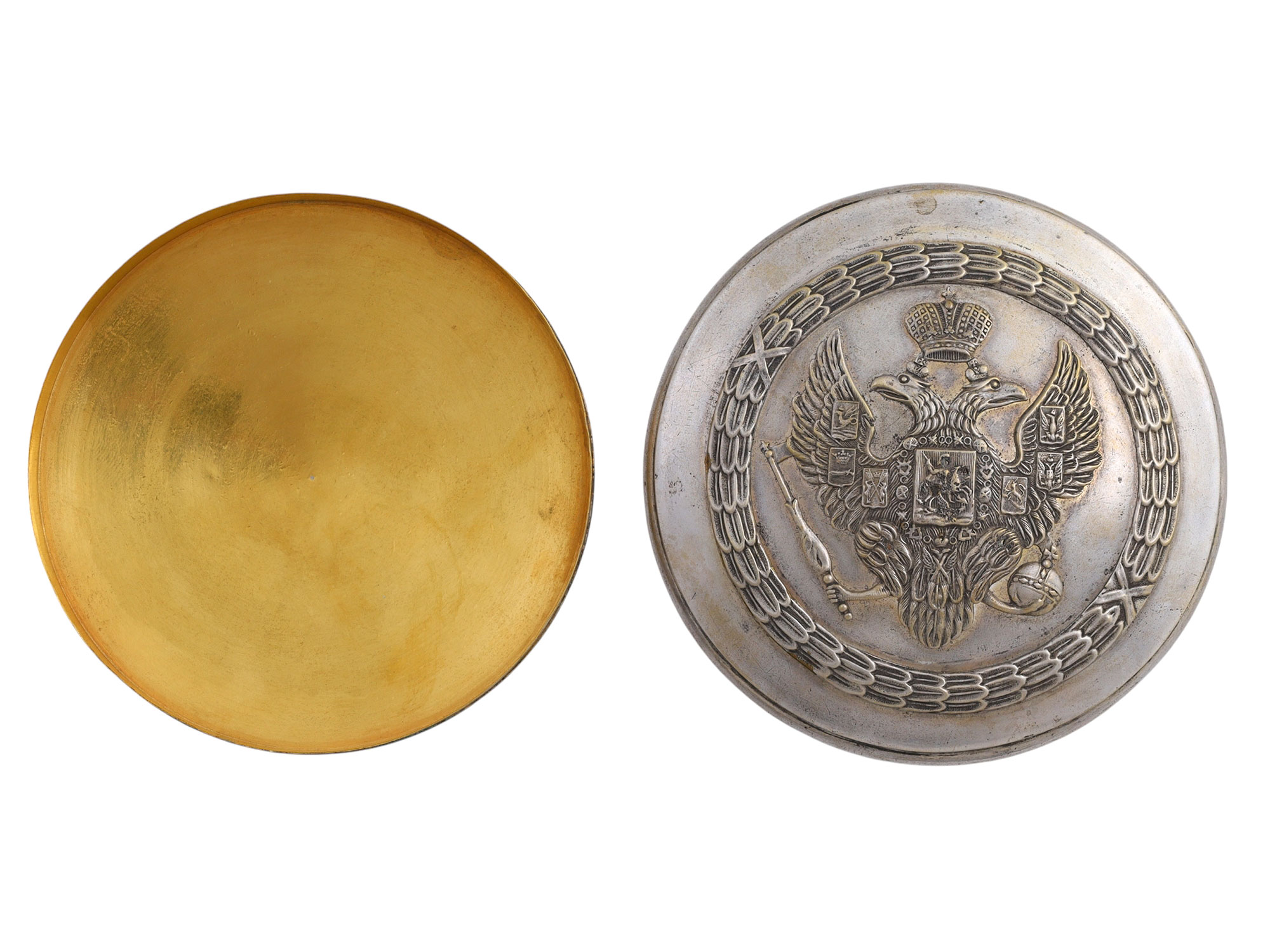 A RUSSIAN SILVER-PLATED GILT INTERIOR SEAL CASE