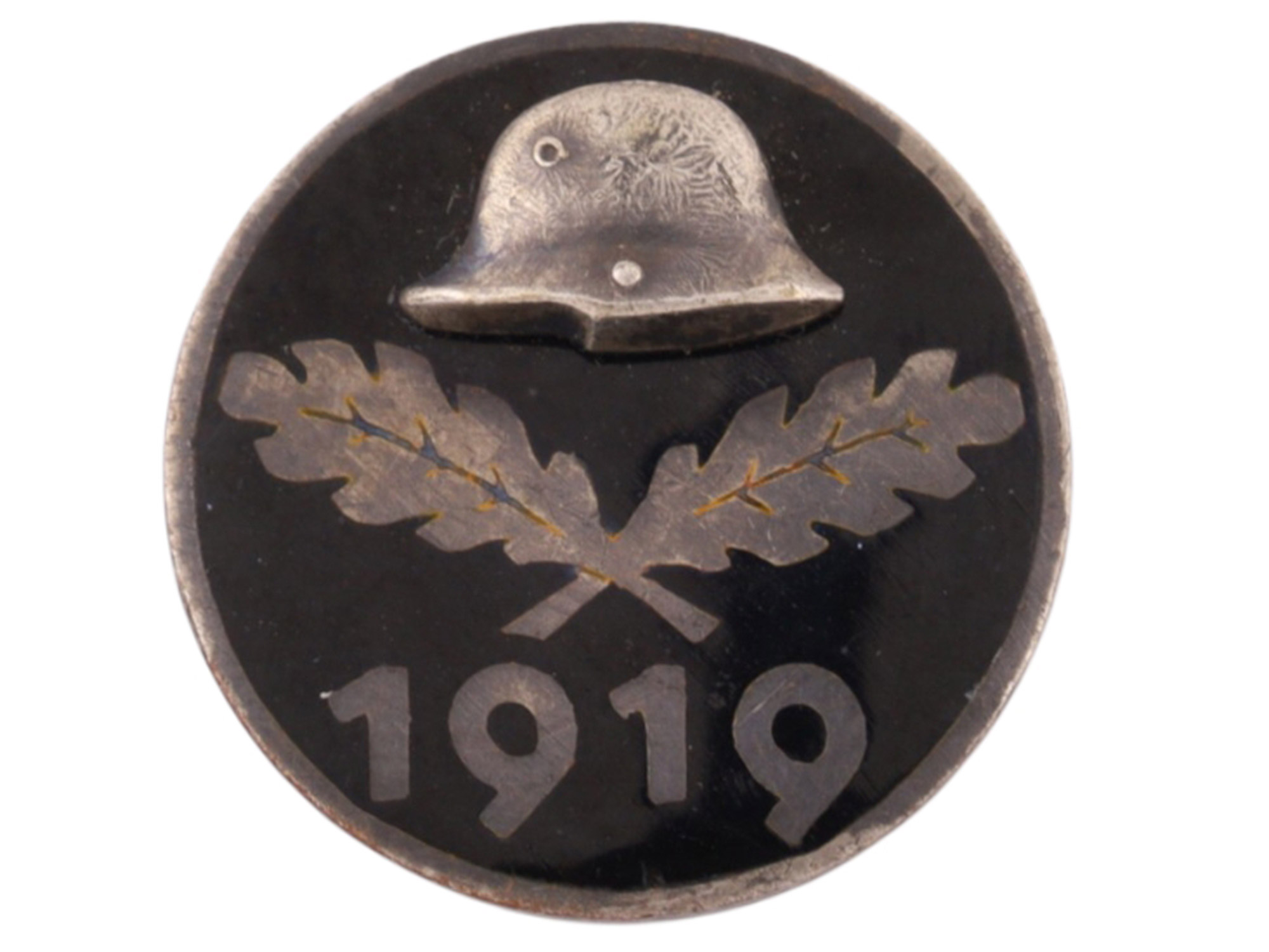 A GERMAN 'DER STAHLHELM 1919' BADGE, C. 1933