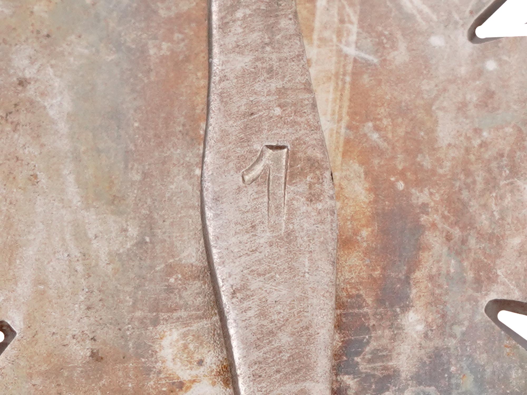 A GERMAN WAR MERIT CROSS FIRST CLASS WITH SWORDS (KRIEGSVERDIENSTKREUZ I. KLASSE MIT SCHWERTERN)